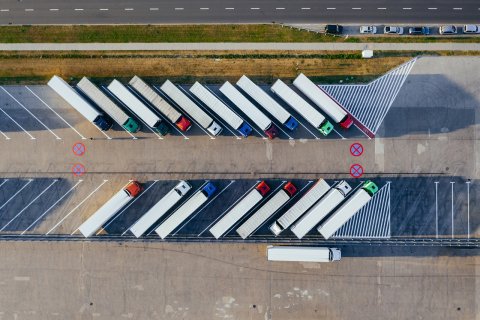 V Česku chybí 20 tisíc řidičů kamionů.